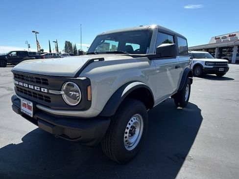 New 2026 Ford Bronco 2-Door AWD/4WD image 1