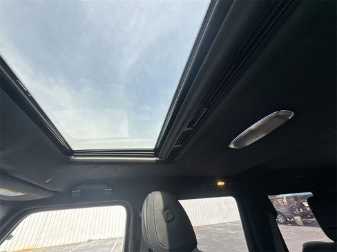 Used 2025 Mercedes-Benz G 580 w/ EQ Technology image 19