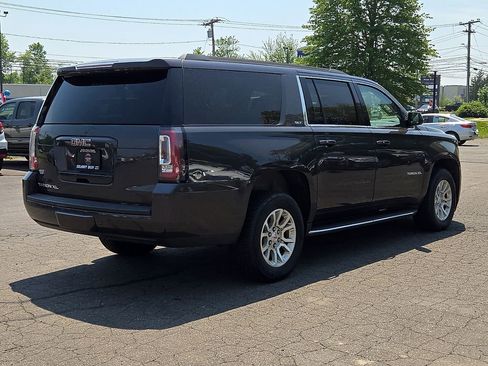 Used 2018 GMC Yukon XL SLT w/ Open Road Package AWD/4WD image 5