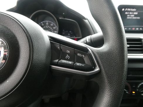 Used 2017 MAZDA MAZDA3 Sport image 18