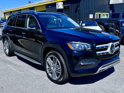 Used 2020 Mercedes-Benz GLS 450 4MATIC image 3