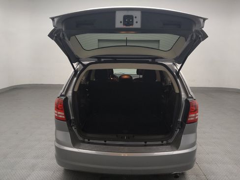 Used 2019 Dodge Journey SE FWD image 29