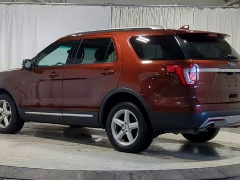 Used 2016 Ford Explorer XLT w/ Equipment Group 202A image 8