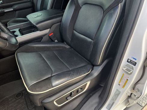 Used 2021 RAM 1500 Laramie w/ Sport Appearance Package AWD/4WD image 15