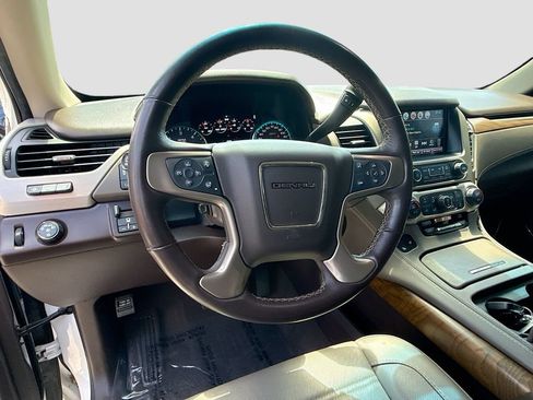 Used 2019 GMC Yukon Denali w/ Enhanced Security Package RWD image 9