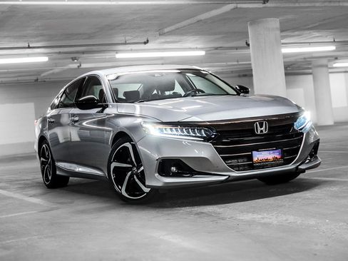 Used 2021 Honda Accord Sport Special Edition image 4