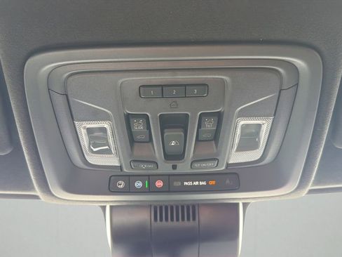Used 2025 GMC Sierra 1500 Denali Ultimate AWD/4WD image 38