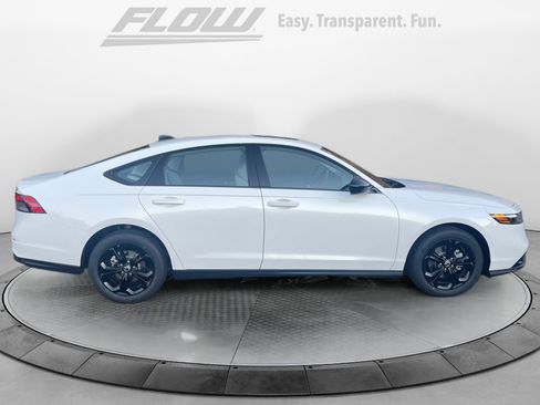 New 2025 Honda Accord SE image 8