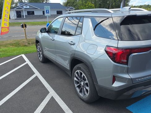 Used 2027 GMC Terrain Elevation w/ Elevation Premium Package AWD/4WD image 8
