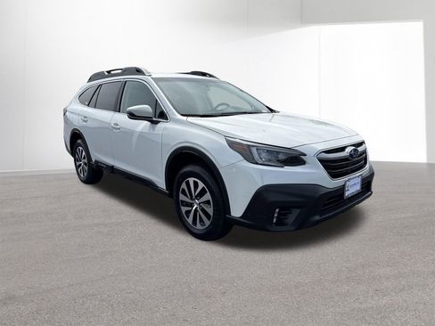 Used 2022 Subaru Outback Premium AWD/4WD image 2