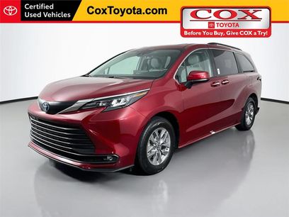 Used 2025 Toyota Sienna XLE