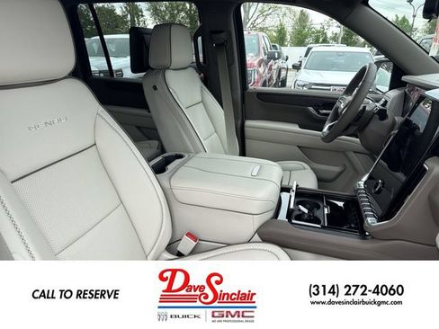 New 2026 GMC Yukon XL Denali w/ Denali Reserve Package AWD/4WD image 26