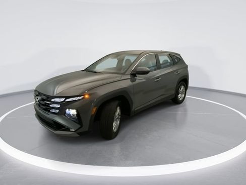 Used 2026 Hyundai Tucson SE FWD image 8