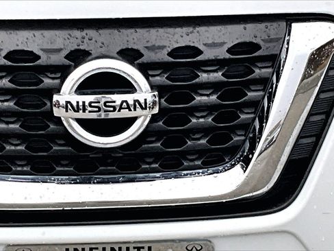 Used 2019 Nissan Kicks S image 11