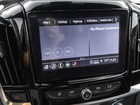 Used 2023 Chevrolet Traverse LT FWD image 28
