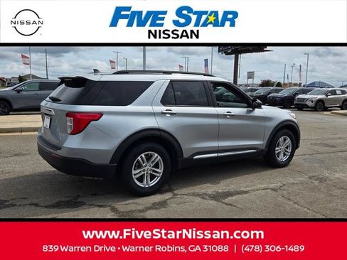 Used 2023 Ford Explorer XLT RWD image 14