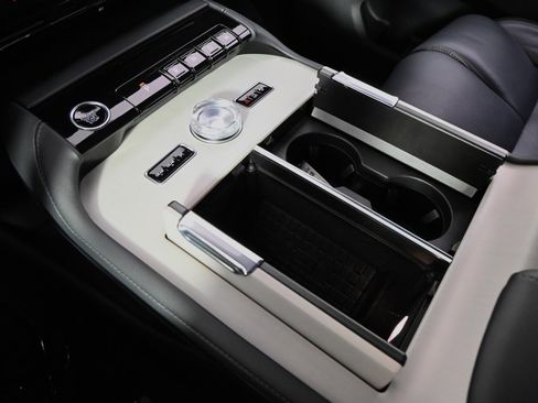 New 2025 Lincoln Navigator Reserve w/ Jet Appearance Package image 33