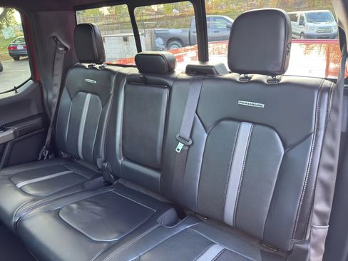 Used 2018 Ford F150 Platinum w/ Equipment Group 701A Luxury AWD/4WD image 36