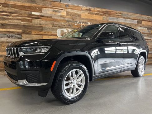 Used 2022 Jeep Grand Cherokee L Laredo w/ Luxury Tech Group I image 13