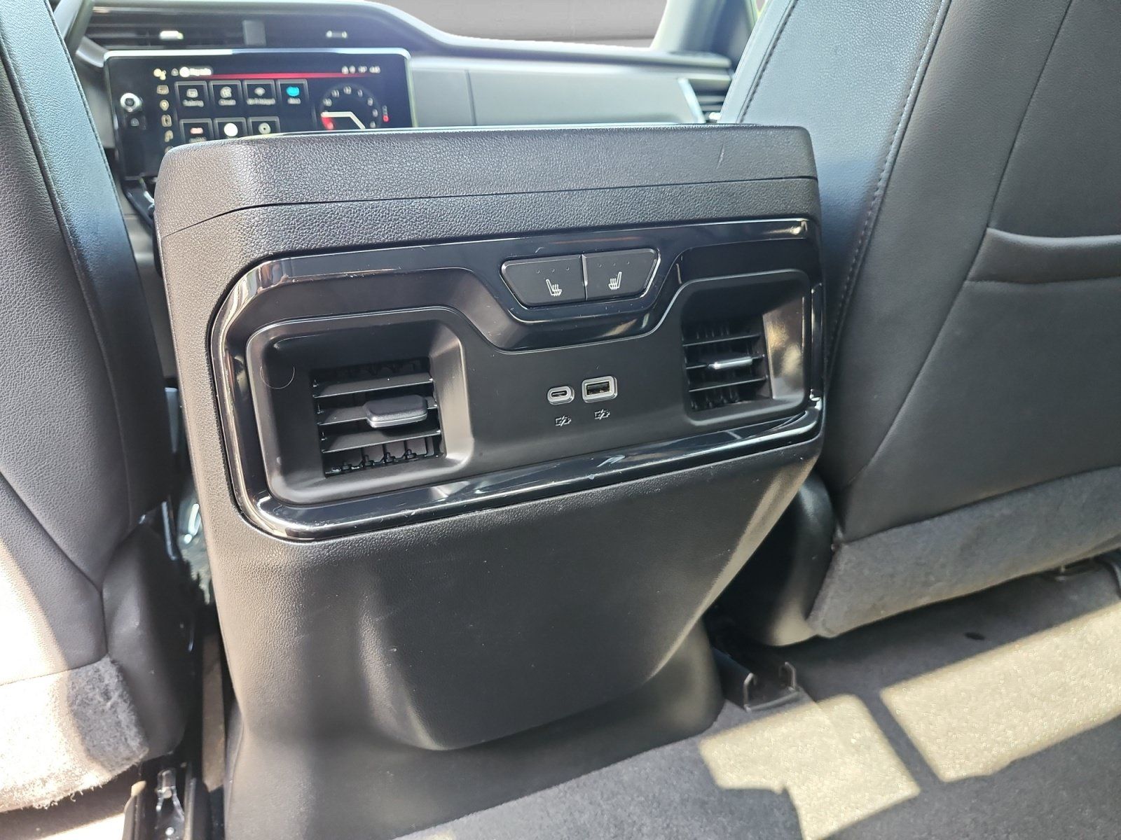 Used 2024 GMC Sierra 3500 AT4 w/ AT4 Premium Plus Package AWD/4WD image 14