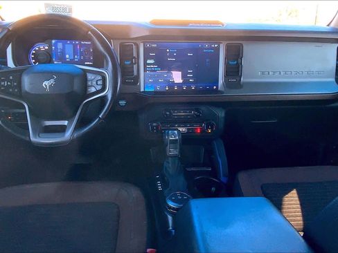 Used 2022 Ford Bronco Outer Banks image 16