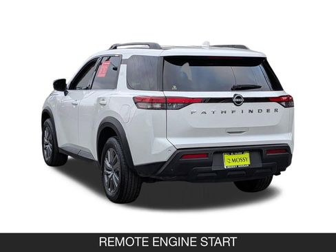 Certified 2025 Nissan Pathfinder SV FWD image 7