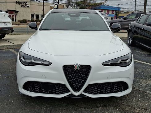 New 2025 Alfa Romeo Giulia AWD w/ Veloce Package AWD image 2