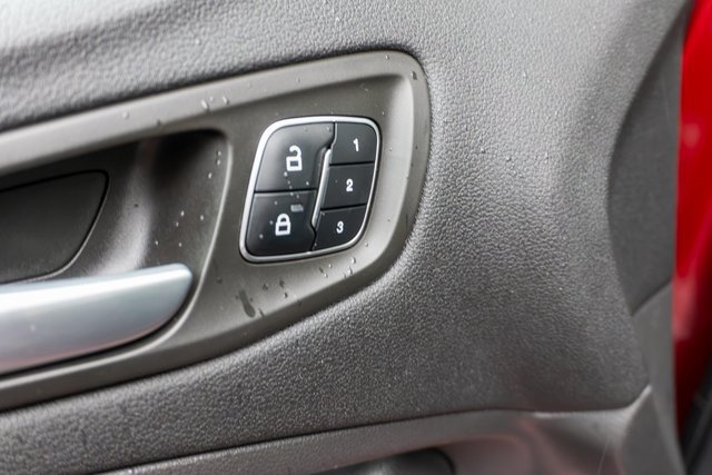 Used 2019 Ford Escape Titanium AWD/4WD image 19