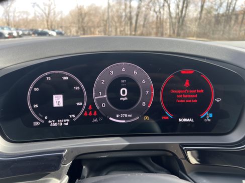 Used 2024 Porsche Cayenne image 13