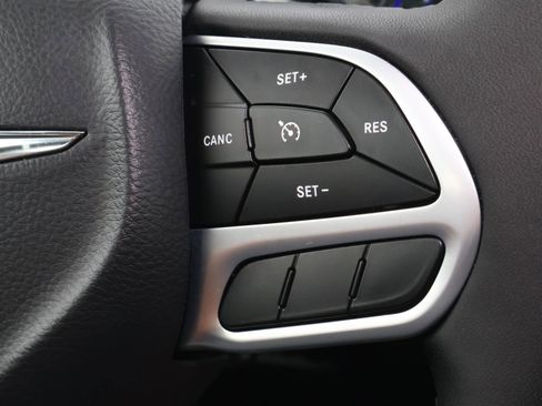 Used 2023 Chrysler 300 Touring L w/ Popular Equipment Group image 24