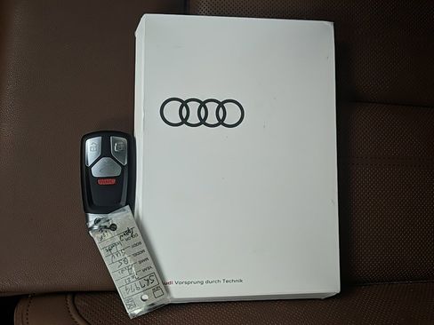 Used 2021 Audi Q5 Prestige image 34