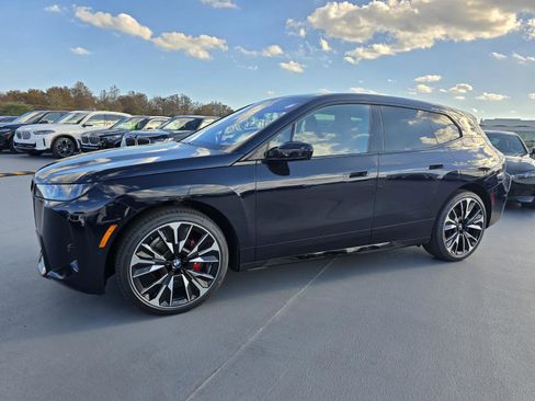 New 2026 BMW iX xDrive45 w/ M Sport Package image 8