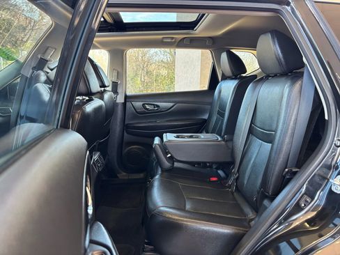 Used 2016 Nissan Rogue SL w/ SL Premium Package image 23