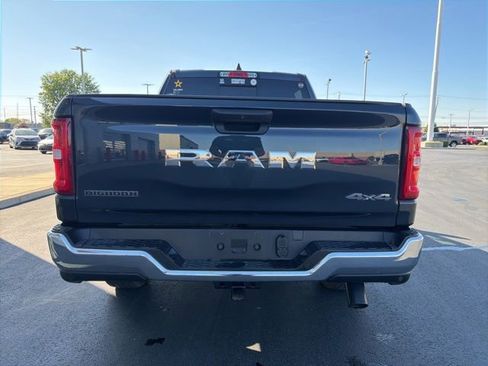 Used 2025 RAM 1500 Big Horn AWD/4WD image 6