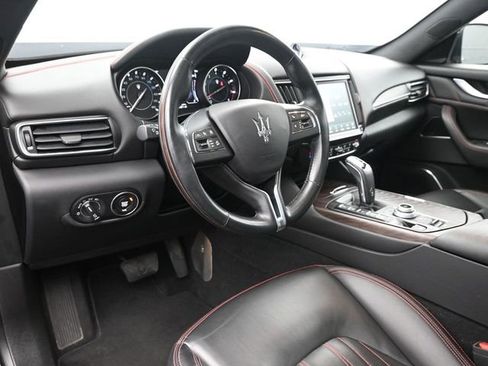 Used 2023 Maserati Levante GT AWD/4WD image 21