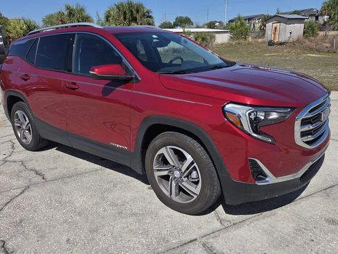 Used 2020 GMC Terrain SLT w/ Preferred Package image 3