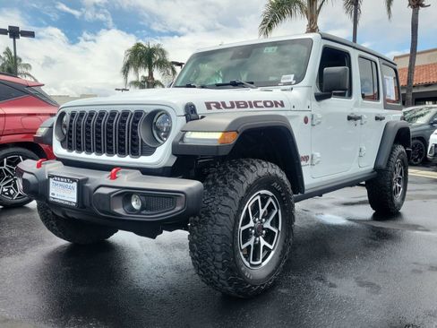 Used 2025 Jeep Wrangler Unlimited Rubicon image 5