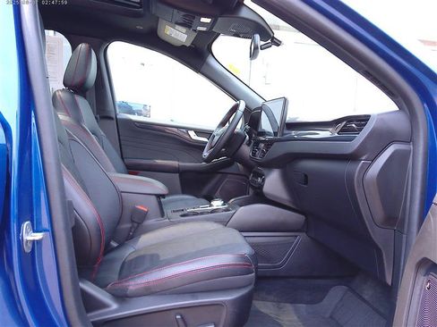Used 2023 Ford Escape ST-Line Elite w/ Premium Technology Package AWD/4WD image 8