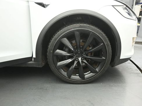 Used 2020 Tesla Model X Long Range image 25