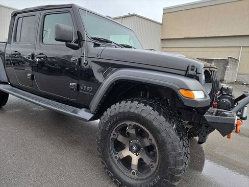 Used 2020 Jeep Gladiator Sport w/ Quick Order Package 24S image 3