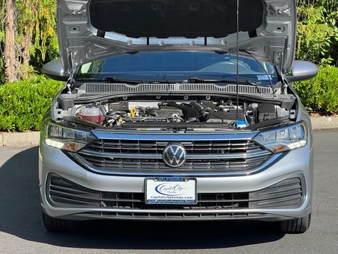Used 2024 Volkswagen Jetta SE FWD image 36