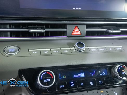 Used 2024 Hyundai Elantra SEL w/ Convenience Package FWD image 20