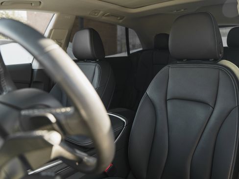 Used 2023 Audi Q8 Premium w/ Convenience Package image 21