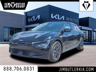 New 2025 Kia EV6 Light w/ Light LR Technology Package