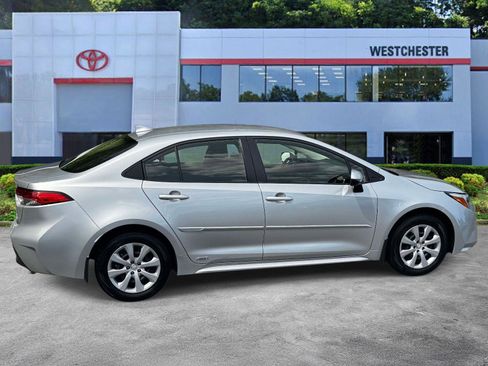 Certified 2025 Toyota Corolla LE AWD/4WD image 7