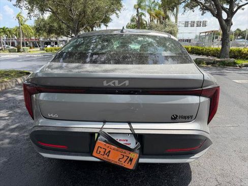 Used 2025 Kia K4 FWD image 6