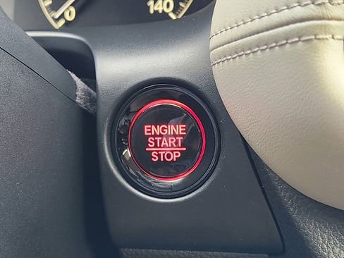 Used 2023 Honda HR-V LX image 22