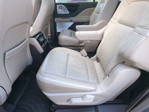 Used 2020 Lincoln Aviator Reserve w/ Equipment Group 202A AWD/4WD image 27