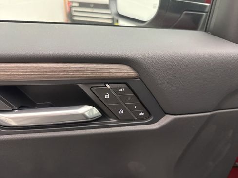 New 2026 GMC Acadia Denali w/ Super Cruise Package AWD/4WD image 23