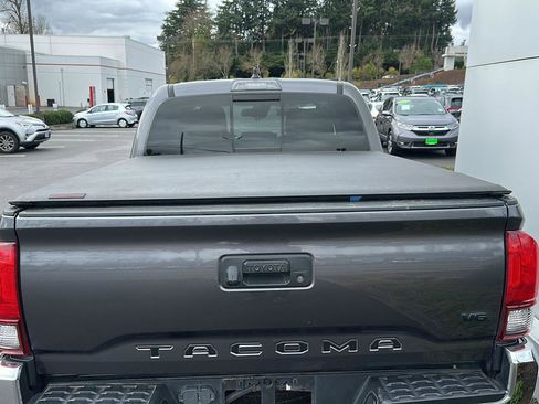 Used 2021 Toyota Tacoma SR5 image 7